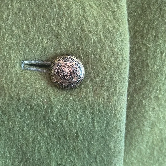 Vintage 1960s Dark Chartreuse Wool Coat Size Medium. - Picture 3 of 15